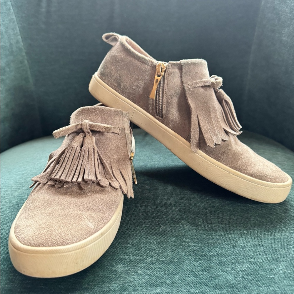 Kate Spade Sz 7.5 Grey Suede Lenna Fringe Tassle Sneakers Comfort